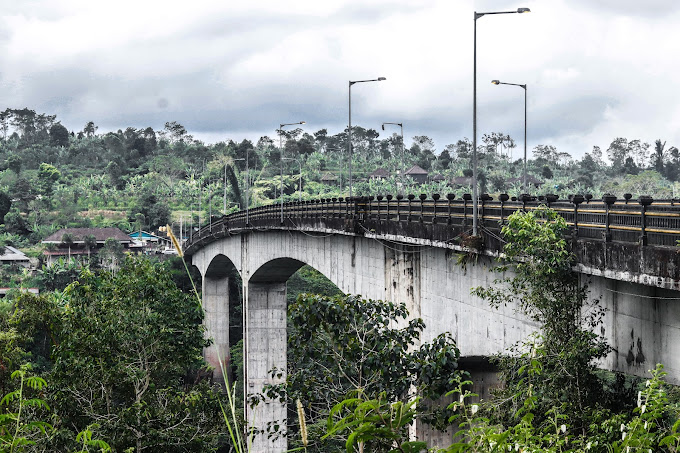 Gadis Bangli Gagal Lompat dari Jembatan Tukad Bangkung