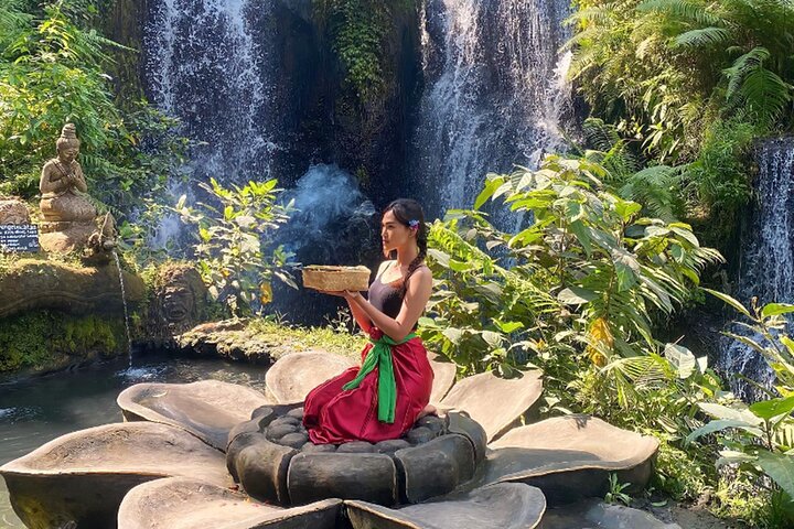Taman Beji Griya Waterfall