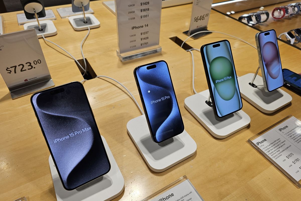 Harga iPhone terbaru turun