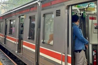 Tarif Transportasi Publik Jakarta Cuma Bayar Rp80