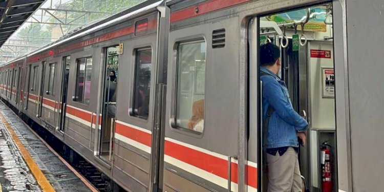 Tarif Transportasi Publik Jakarta Cuma Bayar Rp80